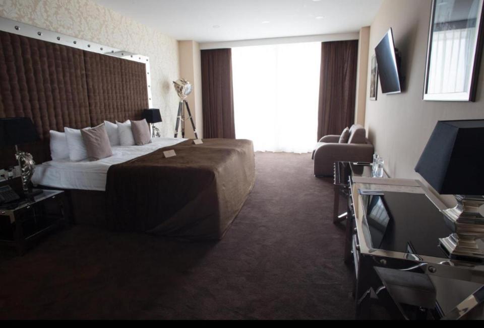 Maristella Marine Residense Hotel Apartment Oldenburg Bagian luar foto